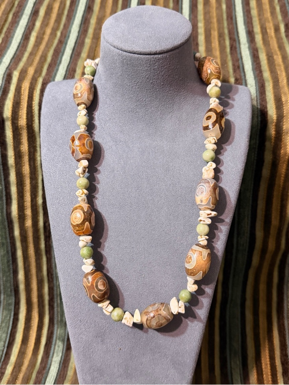 Handcrafted Brown and Green Beaded Statement Tribal Necklace & Bronze chain☑️ - Picture 6 of 8